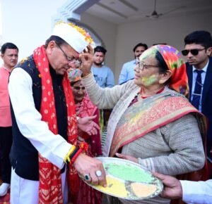 मुख्यमंत्री ने दी प्रदेशवासियों को होली की शुभकामना