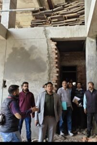 चारधाम यात्रा से पहले ट्रैफिक व्यवस्था दुरुस्त करने की तैयारी, गौचर-कर्णप्रयाग-चमोली में पार्किंग परियोजनाओं का निरीक्षण,मुख्यमंत्री पुष्कर सिंह धामी के निर्देशों पर आवास विभाग सक्रिय, सचिव डॉ आर राजेश कुमार ने मौके पर पहुंचकर परखी व्यवस्थाएं