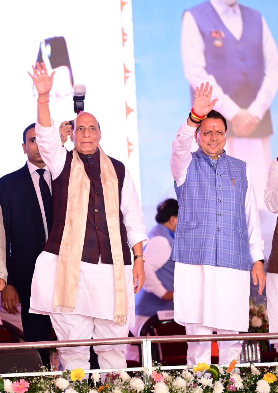 धामी बने ‘धुरंधर’, उत्तराखंड विकास की राह पर अग्रसर: राजनाथ सिंह,धामी सरकार के फैसले बने मिसाल, विकास को मिली रफ्तार