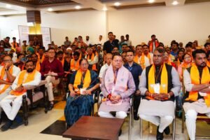 सीएम धामी ने सुना ‘मन की बात’ का 132वां एपिसोड, जनप्रतिनिधियों संग साझा किए विचार