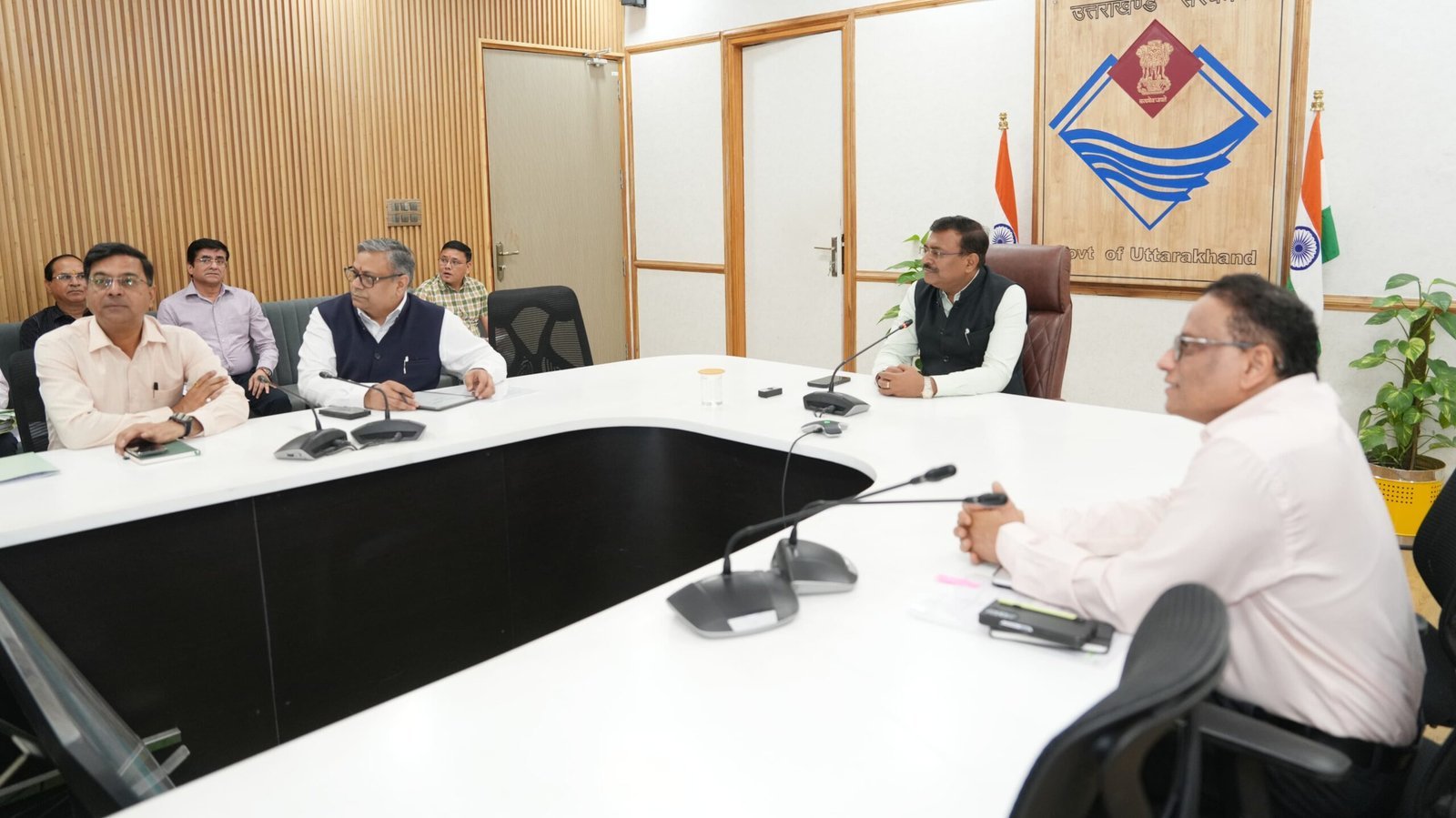 मुख्य सचिव ने ली फॉरेस्ट फायर की रोकथाम को लेकर शासन के उच्चाधिकारियों के साथ बैठक,वनाग्नि रोकथाम से सम्बन्धित समितियों और स्टेकहोल्डर्स की बैठक जनवरी माह में कर ली जाएं: मुख्य सचिव