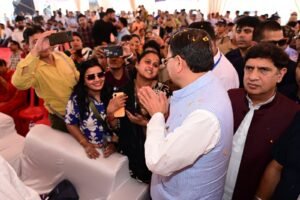 मुख्यमंत्री धामी ने ऋषिकेश से किया चारधाम यात्रा-2026 का भव्य शुभारंभ; बसों को हरी झंडी दिखाकर किया रवाना,श्रद्धालुओं से भी जाना हाल