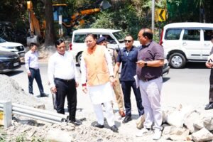 मसूरी रोड पर बन रहा नया पुल: मुख्यमंत्री ने अधिकारियों को दिया 3 महीने के भीतर काम पूरा करने का लक्ष्य