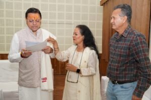 सीएम आवास में उमड़ा जनसैलाब,मुख्यमंत्री ने सुनीं जनसमस्याएं, अधिकारियों को दिया ‘त्वरित समाधान’ का मंत्र