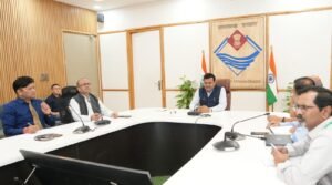 ग्लेशियर झीलों की प्रभावी निगरानी जरूरी-मुख्य सचिव,जल्द शुरू हो उपकरण लगाए जाने का कार्य,भूकम्प पूर्व चेतावनी प्रणाली की भी समीक्षा की