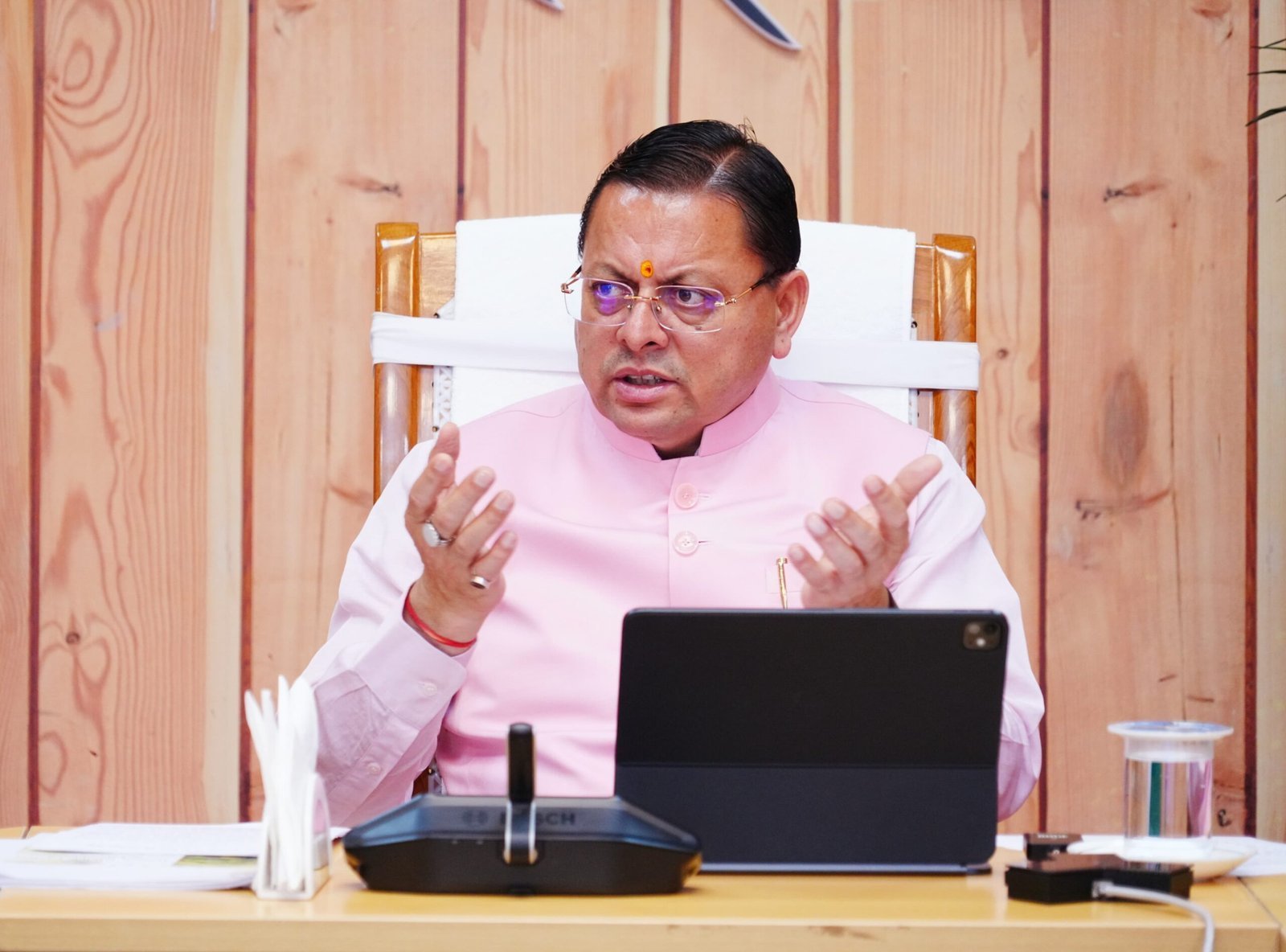 मुख्यमंत्री धामी की पहल से पेंशनरों के लिए जीवन प्रमाण का सत्यापन करना हुआ आसान,डिजिटल व्यवस्था से घर बैठे मिल रही सुविधा, बुजुर्गों को बड़ी राहत,आईएफएमएस ऐप से घर बैठे आसानी से डाउनलोड करें पेंशन स्टेटमेंट्स