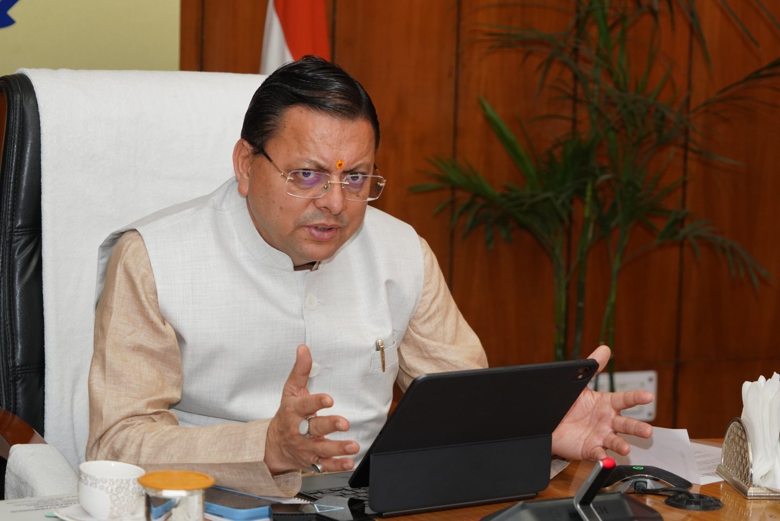 हरिद्वार भूमि खरीद घोटाले में धामी सरकार का बड़ा एक्शन, पूर्व नगर आयुक्त की बर्खास्तगी और तत्कालीन डीएम पर मेजर पनिशमेंट की संस्तुति