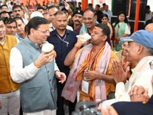 टनकपुर से कैलाश मानसरोवर यात्रा के प्रथम दल को मुख्यमंत्री  पुष्कर सिंह धामी ने हरी झंडी दिखाकर किया रवाना