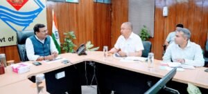 ​मुख्य सचिव ने की केदारनाथ पुनर्निर्माण और बद्रीनाथ मास्टर प्लान कार्यों की समीक्षा, कार्यों में तेजी लाने के निर्देश