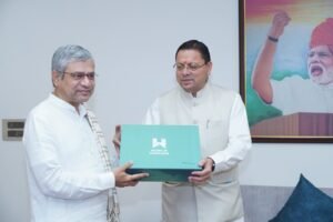 दिल्ली में रेल मंत्री से मिले सीएम धामी, उत्तराखंड के लिए रखीं कई अहम रेल परियोजनाओं की मांग