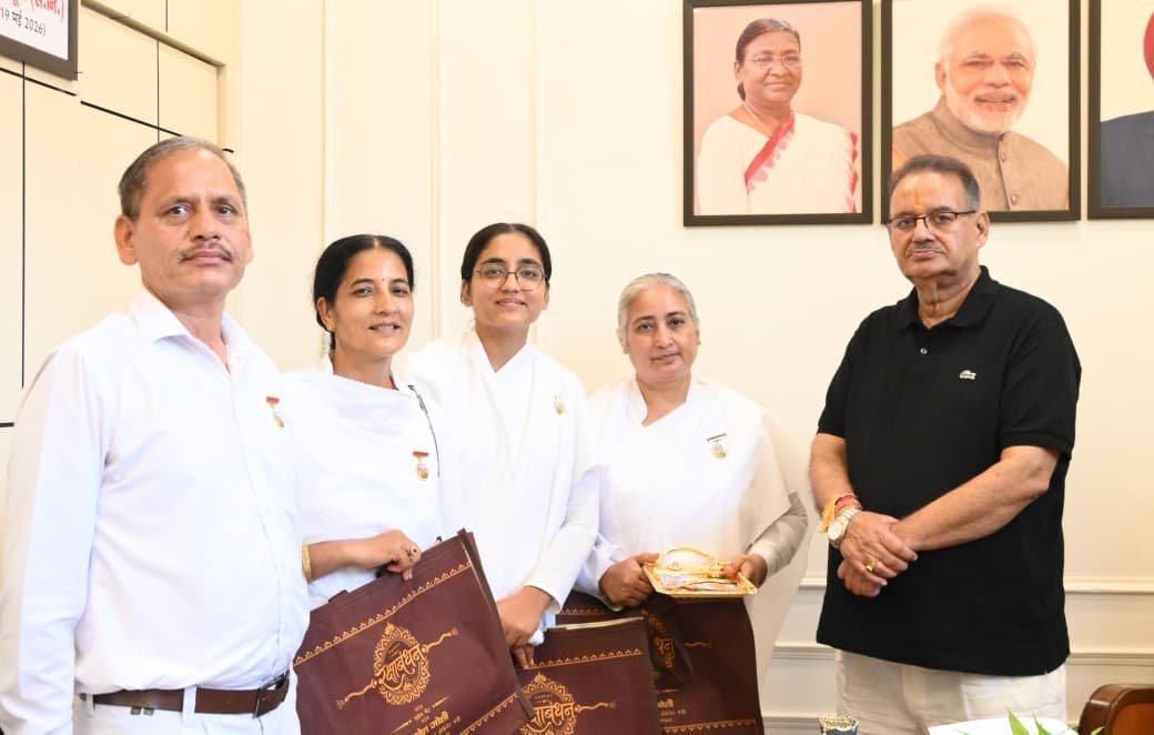 कैबिनेट मंत्री गणेश जोशी के कैंप कार्यालय में रक्षाबंधन उत्सव, ब्रह्मकुमारी बहनों ने दी दीर्घायु की शुभकामनाएं