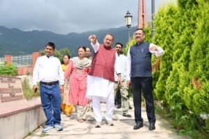 सैन्यधाम का मंत्री गणेश जोशी ने किया निरीक्षण, गुणवत्ता और फिनिशिंग पर दिए विशेष निर्देश