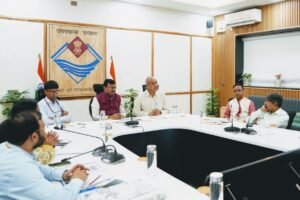 मुख्य सचिव की अध्यक्षता में हुई नीति आयोग के सदस्यों एवं शासन के मध्य बैठक आयोजित,उत्तराखंड के विकास की संभावनाओं एवं चुनौतियों पर हुआ विस्तृत मंथन