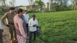बाजपुर में भीषण ओलावृष्टि से फसलों को नुकसान, किसानों के बीच पहुंचे सीएम धामी
