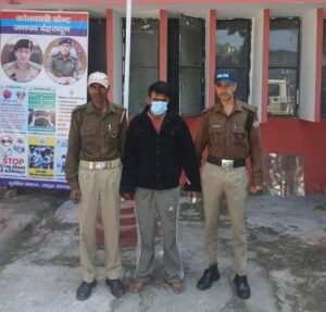 देहरादून पुलिस की बड़ी कार्रवाई: हिमाचल से गिरफ्तार हुआ 15 हजार का इनामी गैंगस्टर