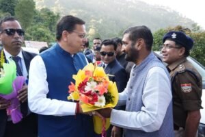 विधानसभा सत्र के लिए गैरसैंण आगमन पर मुख्यमंत्री पुष्कर सिंह धामी का भव्य स्वागत