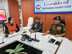 . हेलीकॉप्टर हादसे की सूचना से हड़कंप, CM धामी ने दिए युद्धस्तर पर रेस्क्यू के निर्देश